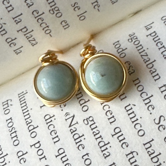 Blue amazonite halo style gold studs/dainty amazonite jewelry/amazonite earrings - Picture 3 of 8